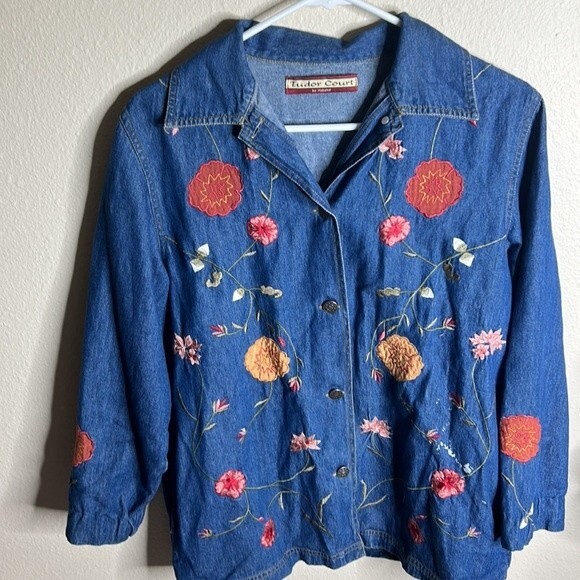 TUDOR COURT Light Wash Women's Denim Jean Jacket Small Lot of 2 - Picture 11 of 12